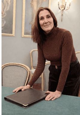 Diana Guill acompañando personalmente la venta de una vivienda en Barcelona